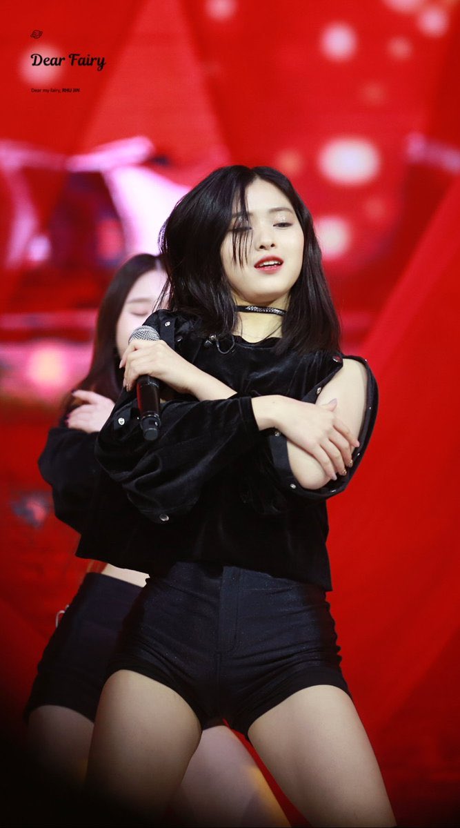 onlyforRyujin's tweet photo. ALL BLACK SHIN RYUJIN WILL ALWAYS BE LEGENDARY 🖤 #류진 https://t.co/jsSROqF2T9