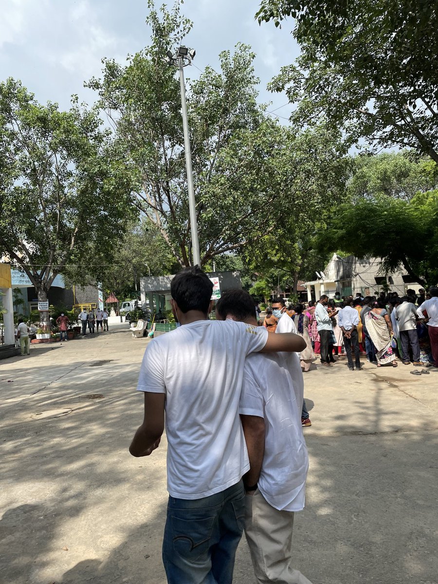 INC_Television's tweet image. Congress leader Sh @RahulGandhi
at the funeral of late Ajitesh.

Sh Gandhi said &quot;Condolences to the family of #Ajitesh who passed away today. 

Last respects to this believer of the idea of India.&quot;