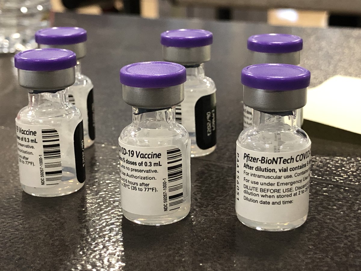 CityofSanDiego's tweet photo. TODAY: Come get your first or second #Pfizer vaccine shot at @seaworld from 11 a.m. - 3 p.m. and get 2 free tickets to Howl-O-Scream, SeaWorld’s #Halloween nighttime event! No appointment needed. 🎃 👻 https://t.co/QSdMUxGskU