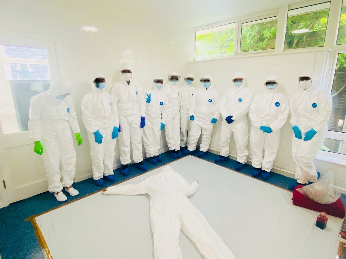 MaryMakinde_'s tweet image. Another great day delivering blood pattern analysis training with @kentpolice_CSI team at @CanterburyCCUni . #bpa #bloodpatternanalysis #forensics #crimesceneinvestigation #cccu #spattered