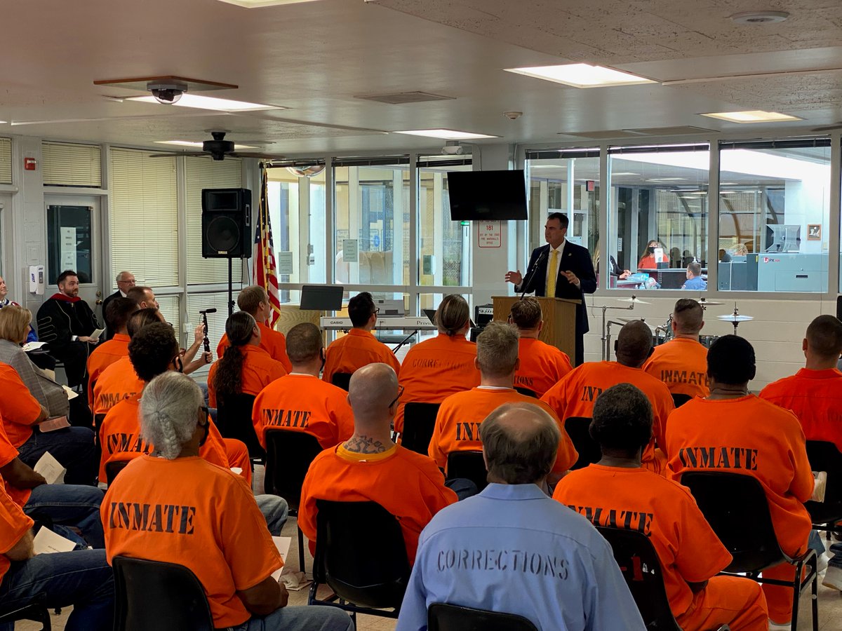 GovStitt's tweet image. It was an honor to speak at the first convocation for the @obunews Prison Divinity Program, which offers inmates in Oklahoma prisons the opportunity to earn a BA in Christian Studies.

After graduating, they will minister to other inmates in prisons across the state!