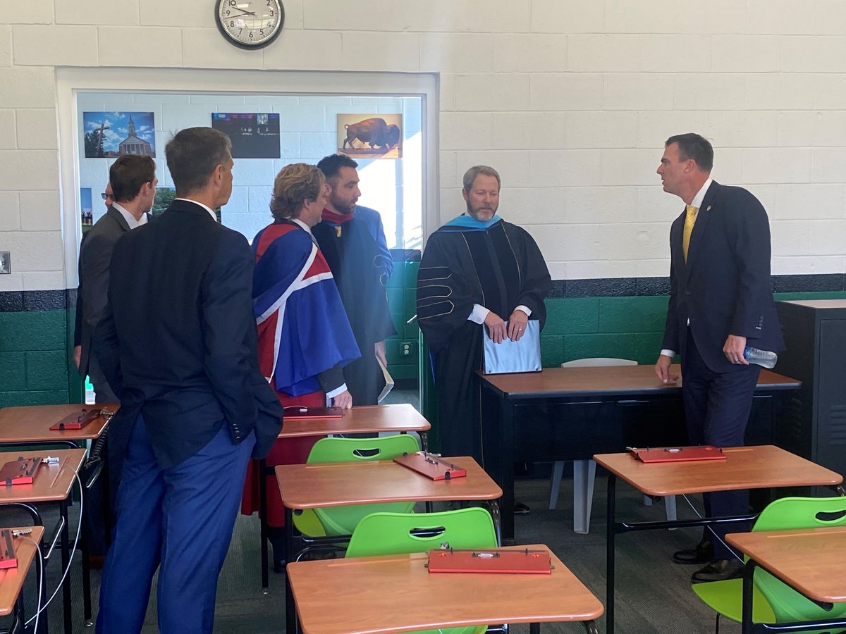 GovStitt's tweet image. It was an honor to speak at the first convocation for the @obunews Prison Divinity Program, which offers inmates in Oklahoma prisons the opportunity to earn a BA in Christian Studies.

After graduating, they will minister to other inmates in prisons across the state!