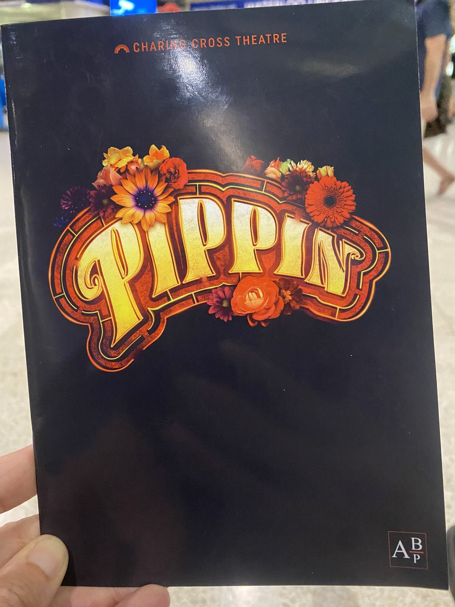 always love to see new adaptations of old chestnuts- &amp; this one delivered #pippin <a href="/CharingCrossThr/">CharingCrossTheatre</a> @composerstephen <a href="/_SuzanneNoble/">SuzanneNoble</a>
