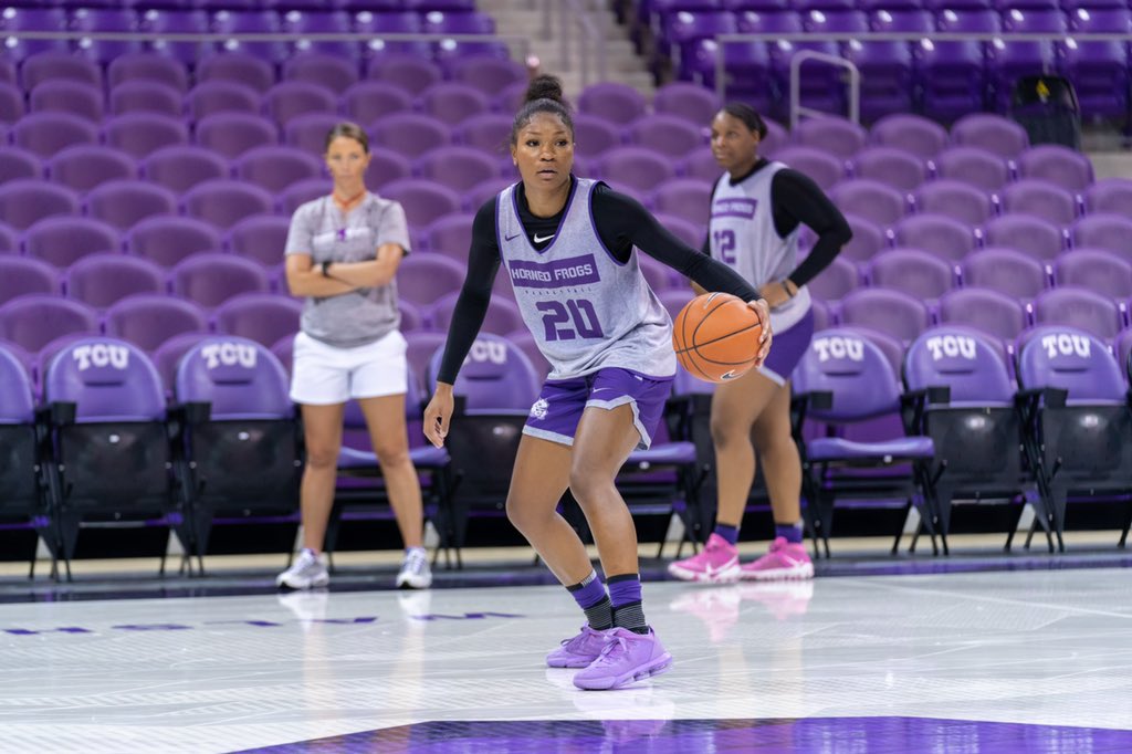 tcuwbb's tweet photo. Back in the lab 🧪😈🐸 #GoFrogs https://t.co/WSxyAZDwgX