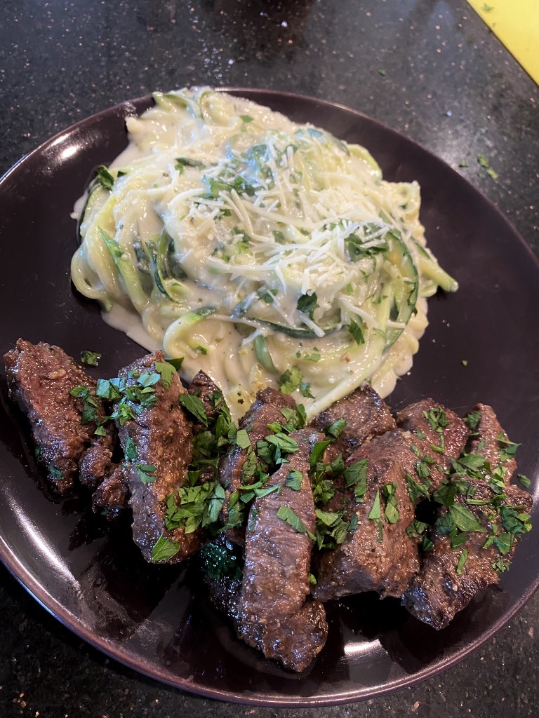 leslieM83225534's tweet photo. I made this. It was really good. Garlic butter steak bites and zucchini Alfredo. Someone should wife me up for my cooking alone. #LowCarbCooking https://t.co/EjnAPkICtJ