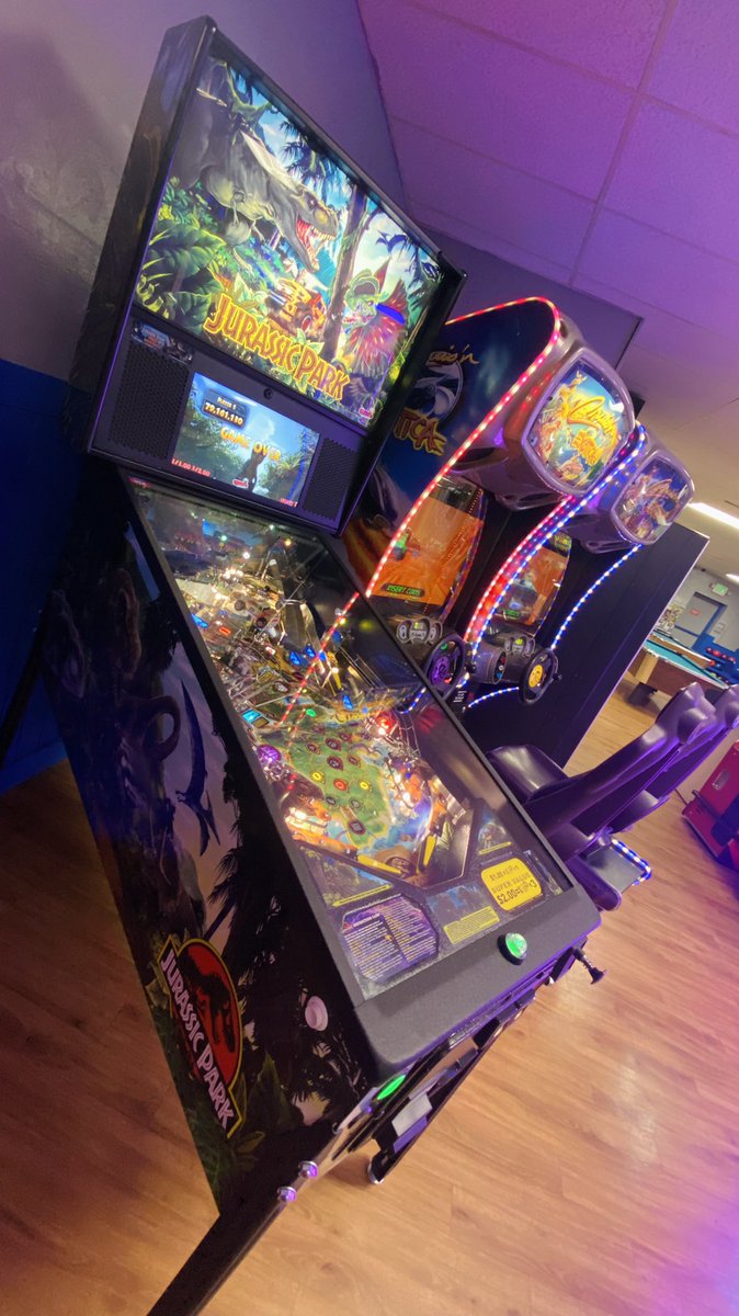 Now on location <a href="/ClassicLanesIN/">Classic Lanes</a> 
<a href="/sternpinballinc/">@SternPinballInc</a>’s Jurassic Park Pro (2019) has replaced the old KISS (2015)

Plays great, if you’re in Bloomington it’s one of the only machines available most hours of most days + all-ages access!