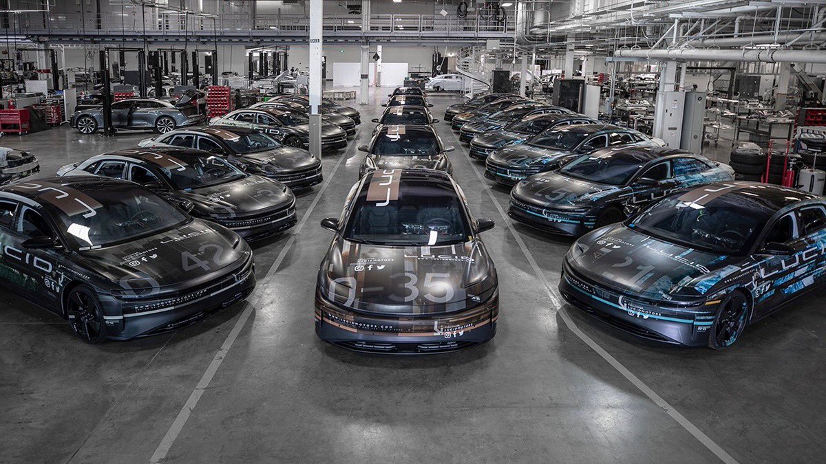 TheDailyLucid's tweet photo. One word to describe @LucidMotors is Ambition!👇

10K+ Air Reservations, ~20K units in 2022, factory phases 2 &amp; 3 completed by 2023, Project Gravity 2023, Saudi Production Line by 2024, ~90,000 Units in 2024, and ~135,000 Units in 2025. 🥵 + Showrooms &amp; Service Centers. WOW $LCID https://t.co/u0mIahppch