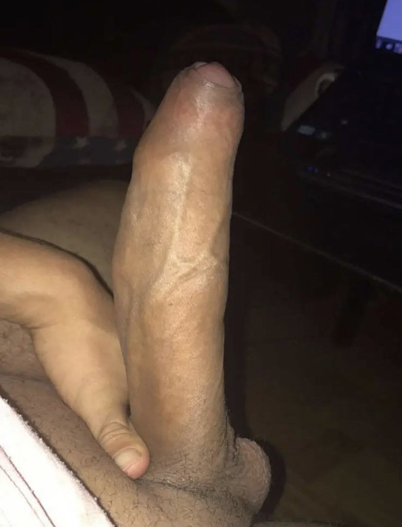 randomguysdick's tweet photo. A big dick - looks tasty 🥵😋 #dick #dickpic #teen #twink #porn https://t.co/kxMGHJVZhs