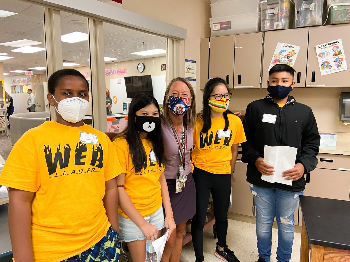 ISD191's tweet photo. It was thrilling to welcome back students today! WEB & LINK Crew leaders at the middle & high schools helped ease the transition for students. We are proud of students building community in our schools & demonstrating leadership! #FutureReady #CommunityStrong #One91BackToSchool https://t.co/S4xwOjCdU2