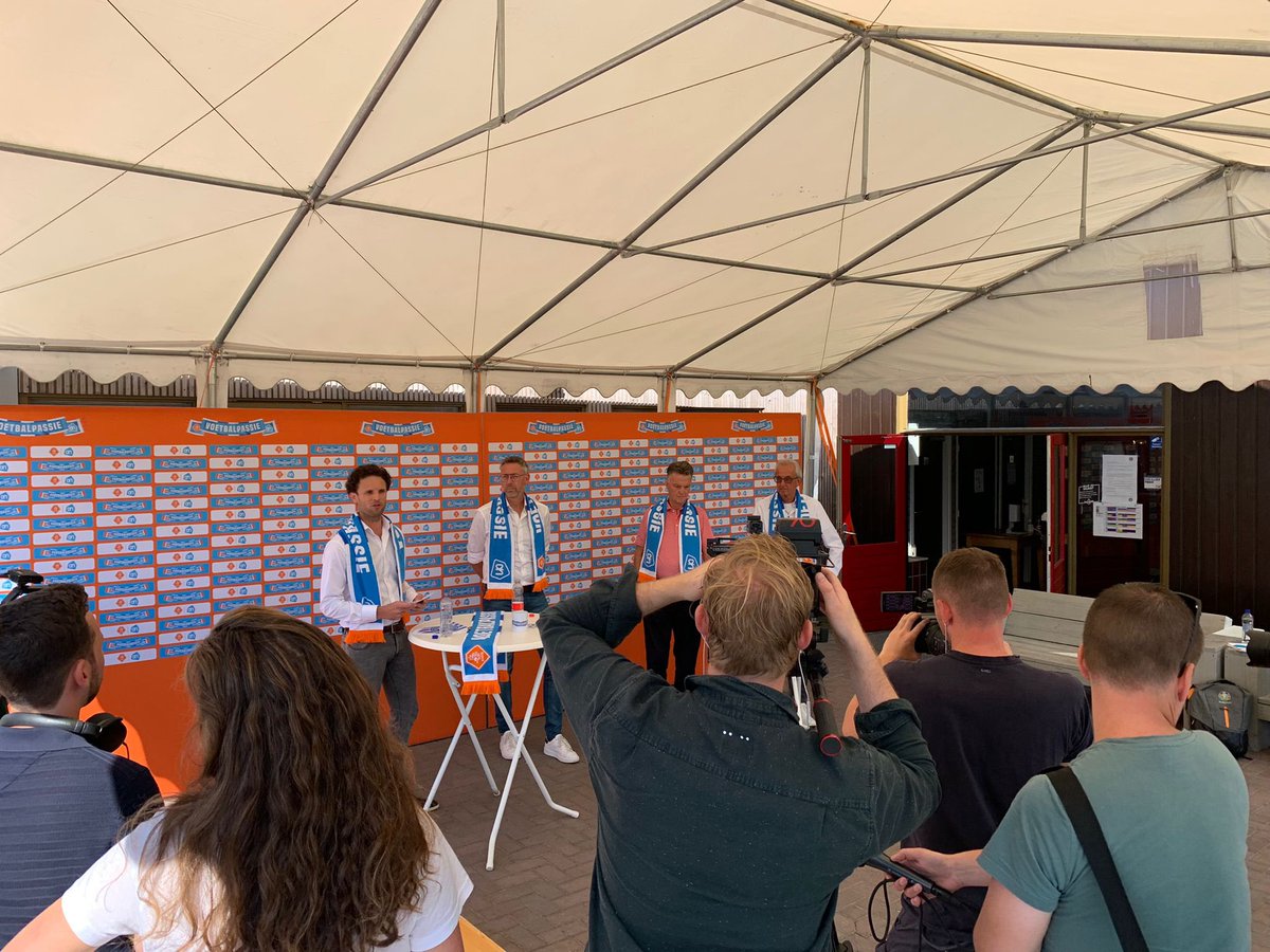 Voetbalpassie het digitale spaarprogramma voor alle 3.000 amateurvoetbalclubs in NL gaat vanaf maandag starten. Bij het doen van je boodschappen spaar je voor je favoriete club