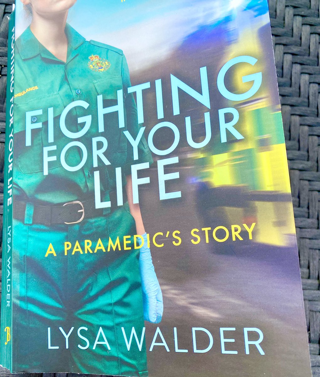 GoodMcDo's tweet image. The only book I’ve ever read in 1 day. Amazingly well written and eye opening account of life as a London paramedic from my new hero  @lysawalder 💪⭐️💙