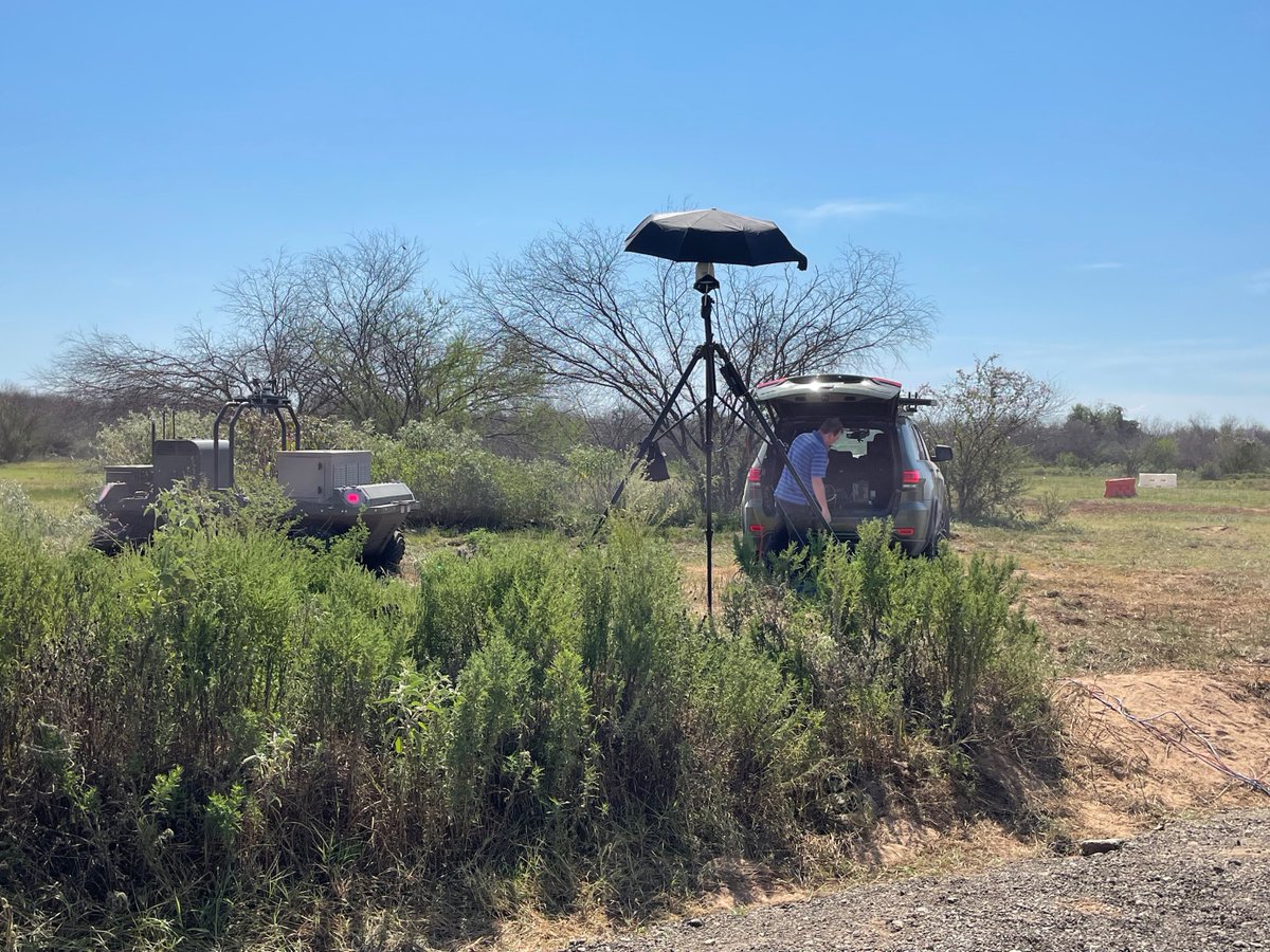 BushCombatDev's tweet image. Innovation Integration Evaluation Events (I2E2) are designed to bring together stakeholders and our researchers to insure #BCDC research will provide our Soldiers, and our Future Soldiers, with the technology they need, when they need it. 
#Autonomy #ArmyFuturesCommand #Robotics