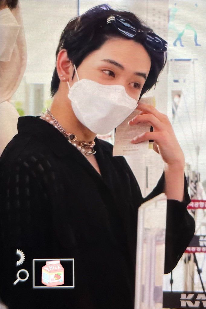 i can't forget mashi's this look.