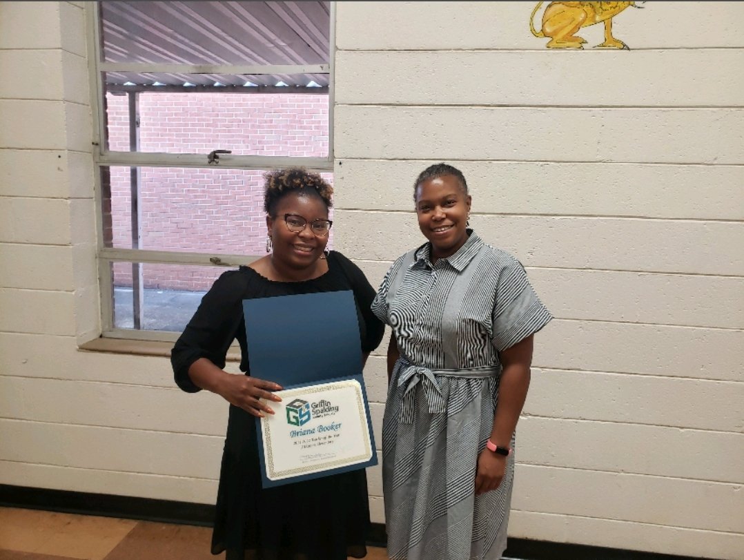 Mrs. Booker tweet media