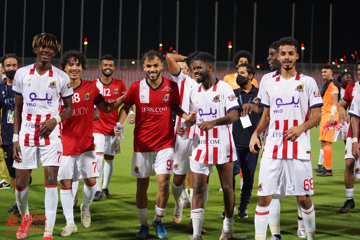 alwehdaclub1's tweet photo. 📸| فرحة الفرسان بالفوز  🤩👏

#الوحدة https://t.co/K3G0v2jJYh