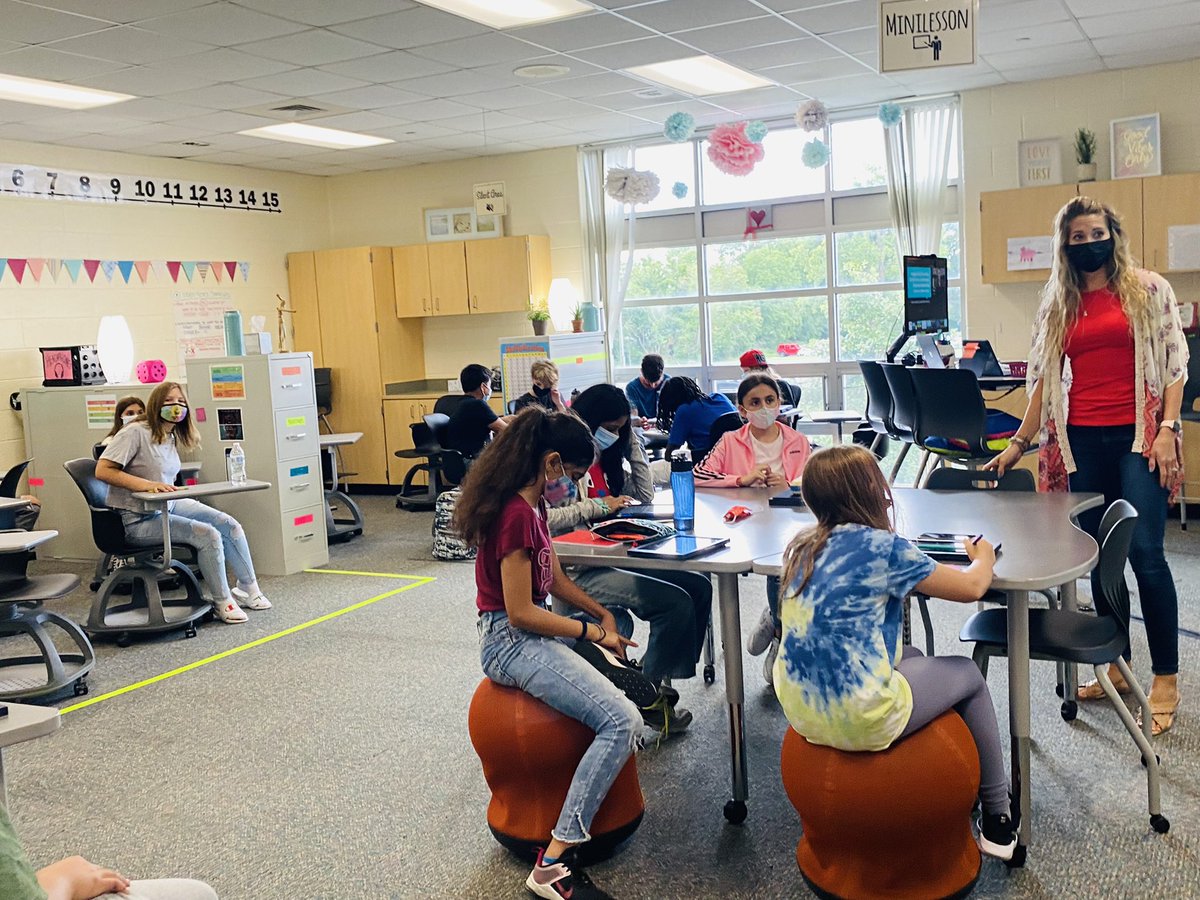 Powell & Chlebek tweet media