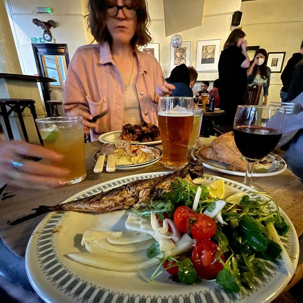 Post library fish supper at The Eagle the other night! <a href="/natalialuisa/">Natalia Pinto</a>.c sorry for catching you chewing but it’s better than the one I took of joe and his sandwich <a href="/aaroncawte/">Aaron</a> @joejohndines instagr.am/p/CTkj03jMI5S/