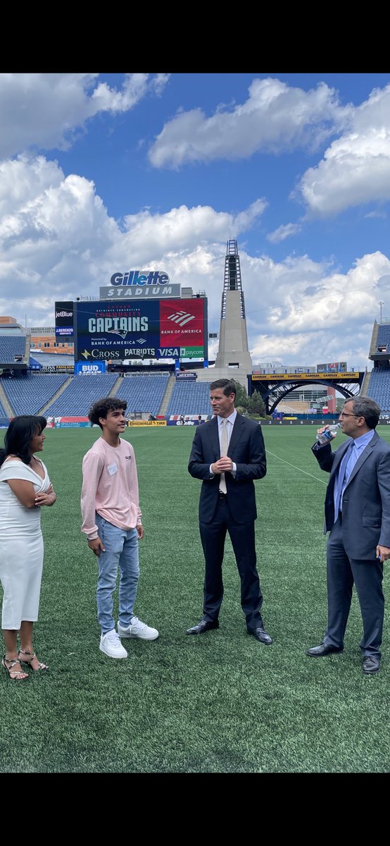 Thrilled to launch the #CommunityCaptains program alongside the @Patriots Foundation today. Thankful for all of the incredible work these organizations do in our communities - @abbyshouse1976, @la_colaborativa, @FoodBankWMA, @GirlsIncValley, @sojournerri, @UTEC_inc. #BofAGrants