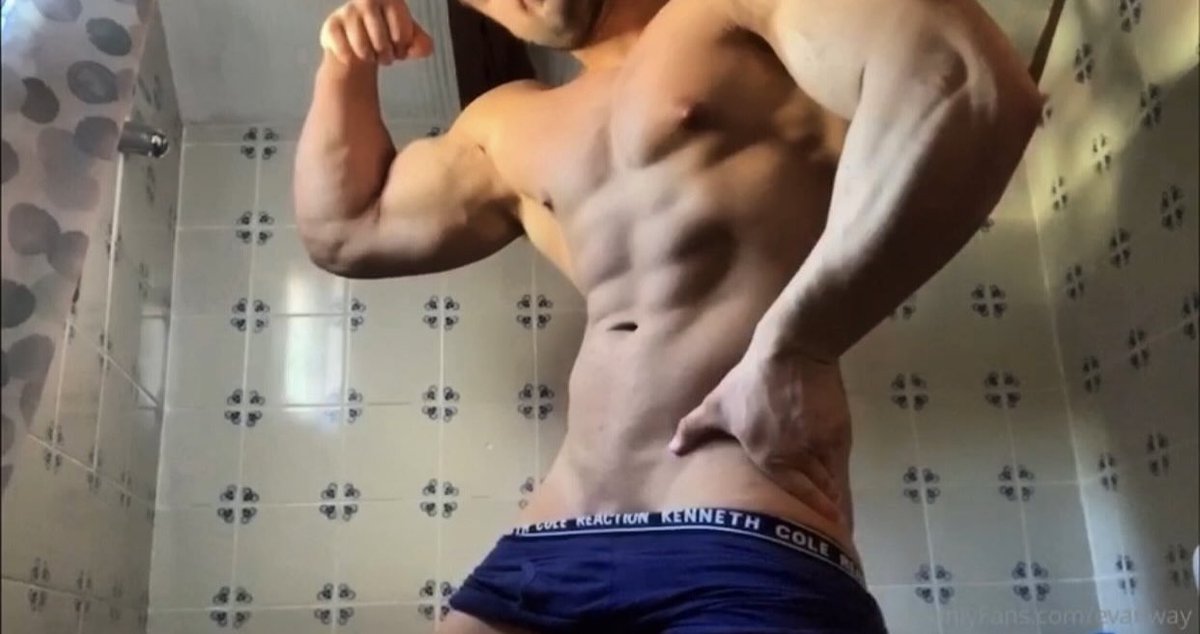 Evan |Top 3%| tweet media