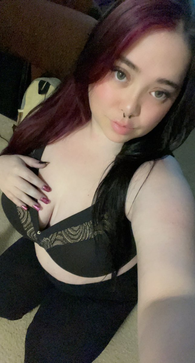 MiniMeBloom's tweet photo. Looking hella cute 😍🥰❤️‍🔥

 https://t.co/Phv2T5AL0v

#cute #beautiful #onlyfans #onlysfanscontent #adultcontent #followme #goontomypage #420islife #AdultLife #adultonly https://t.co/hsx7MpO1Fh