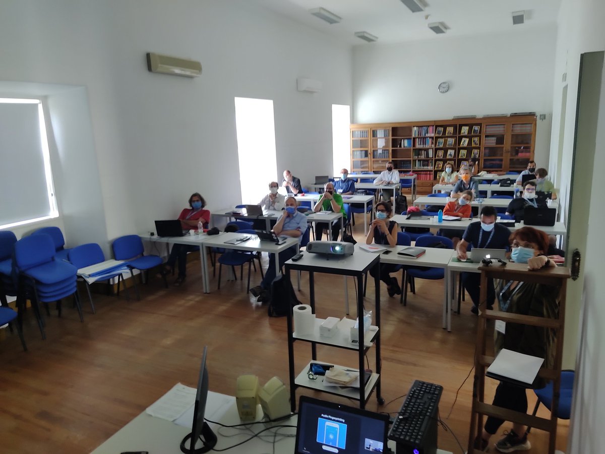Great talks during the first day of the workshop on "Machine learning on images of natural history collections" at the Herbarium of the  University of Coimbra. Two more days to go with this wonderful team!
<a href="/MobiliseAction/">MOBILISE</a> <a href="/UnivdeCoimbra/">Universidade de Coimbra</a>