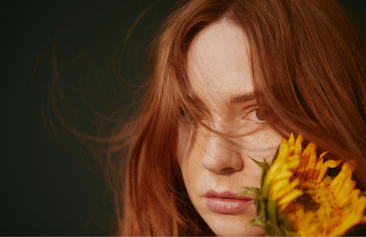 Adoring Karen Gillan (@karengillancom) on Twitter photo 