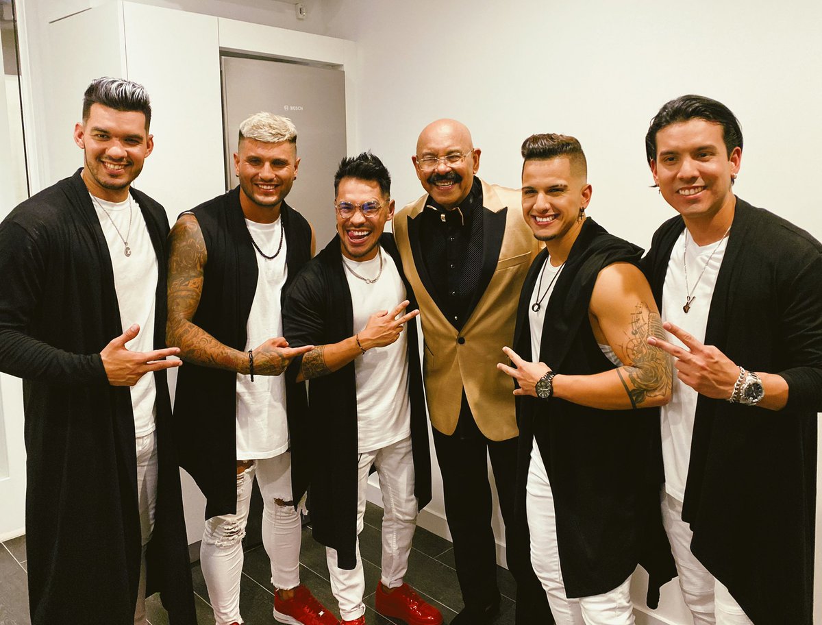 Quién no ha cantado y bailado alguna canción de <a href="/OscarDLeon/">Oscar D' Leon</a> ? 🎉  nuestro amor y respeto para esta leyenda viviente, sabrosoooo #losadolescentes #salsa #oscardleon