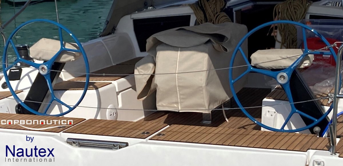 A l’instar de ce Dufour 430 actuellement en exposition sur le salon de Cannes, les barres à roue sont entièrement personnalisables, à la couleur de votre choix. 

nautex-international.com/barre-a-roue-f…