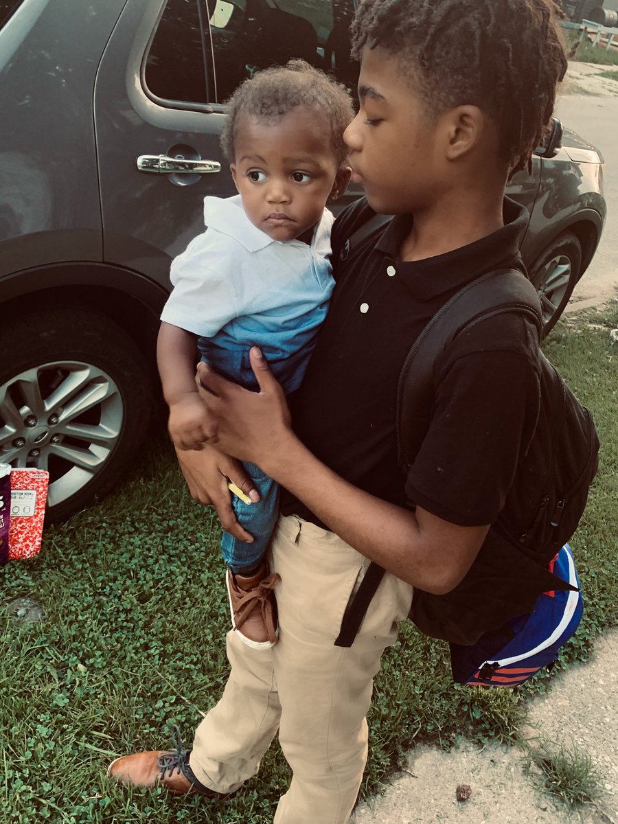 authorteealynn's tweet photo. @nickjr Steve you have nephews you now. 😩😩 https://t.co/9PrlUWtT08