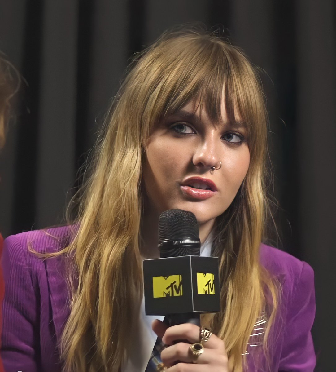 victoria de angelis (@angelisarchive) on Twitter photo 