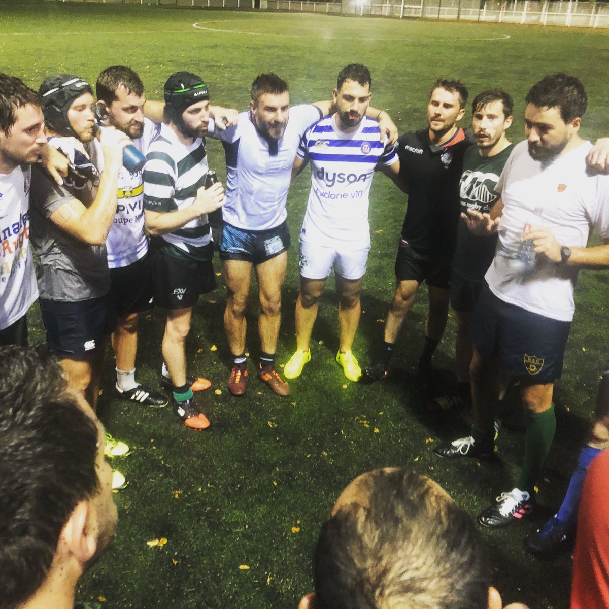 La mise en place continue. #paris15 #rugby
