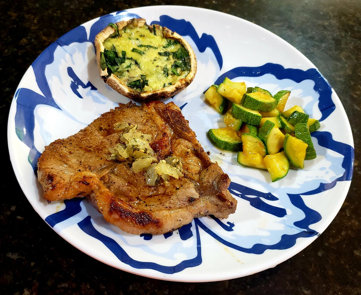 GNisel's tweet image. Todays lunch sear beef,sauted zuccini and portobelo mushroom with cheese