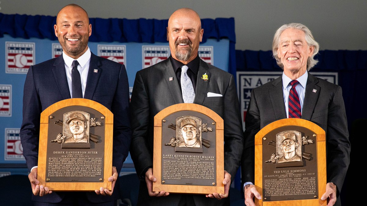 The inductees with their plaques 😄