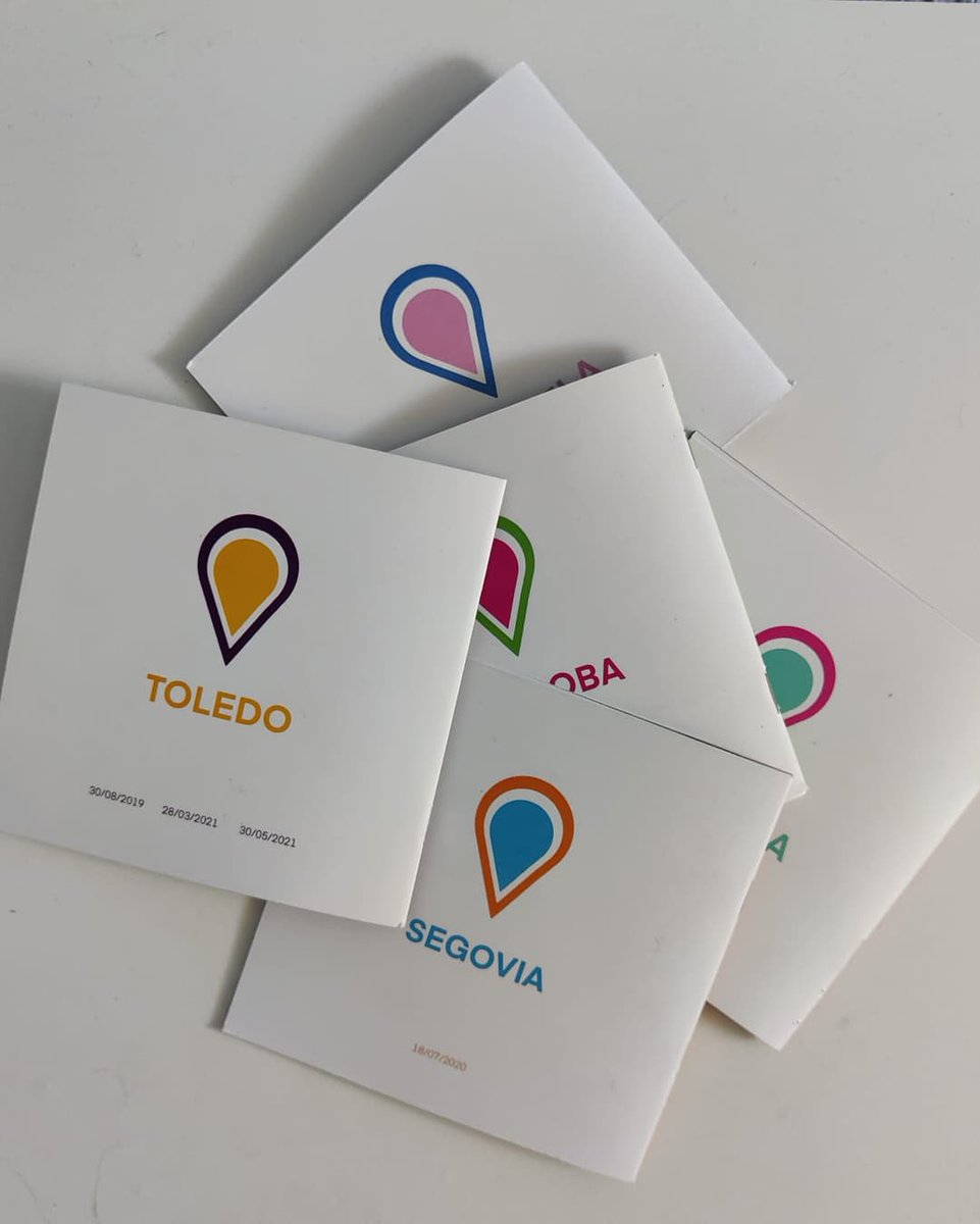 _CLWFX's tweet image. He diseñado estos álbumes maravillosos organizandolos por los sitios en los  que hemos estado 🥰