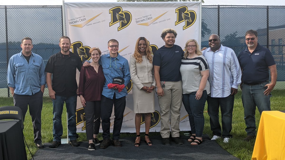Brown Deer Schools (@browndeersd) on Twitter photo Congratulations to two recent Brown Deer graduates, Luis Orozco and Jaden Johnson, who have signed apprenticeships with <a href="/harleydavidson/">Harley-Davidson</a> and @carlsontool #BDProud #TeamBrownDeer Congratulations to two recent Brown Deer graduates, Luis Orozco and Jaden Johnson, who have signed apprenticeships with <a href="/harleydavidson/">Harley-Davidson</a> and @carlsontool #BDProud #TeamBrownDeer