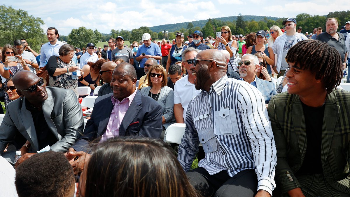 Yankees's tweet photo. Good company in Cooperstown. #JeterHOF https://t.co/JTb5ZB27vq