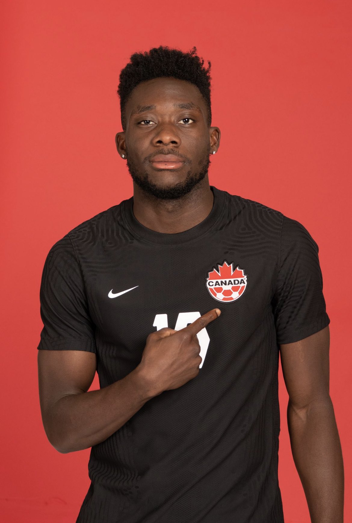 Alphonso davies kit cheap