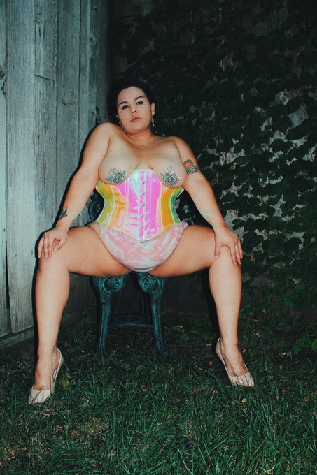 Get to worshipping $KayCoole   Photo by @/basicassphotog on Instagram https://t.co/64Zd8wWNiD<a href="/tag/mvsales"class="tags"><span>#mvsales</span></a>