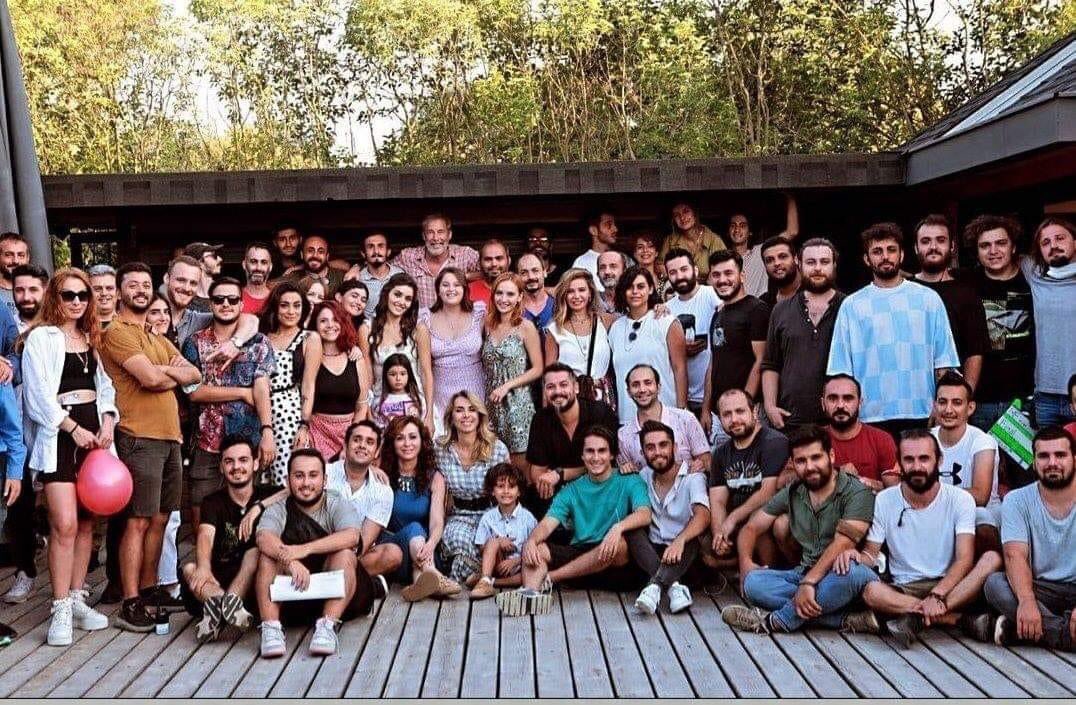 İyi ki! 🙏🏻❤️

#sonkezsençalkapımı #SenÇalKapımı