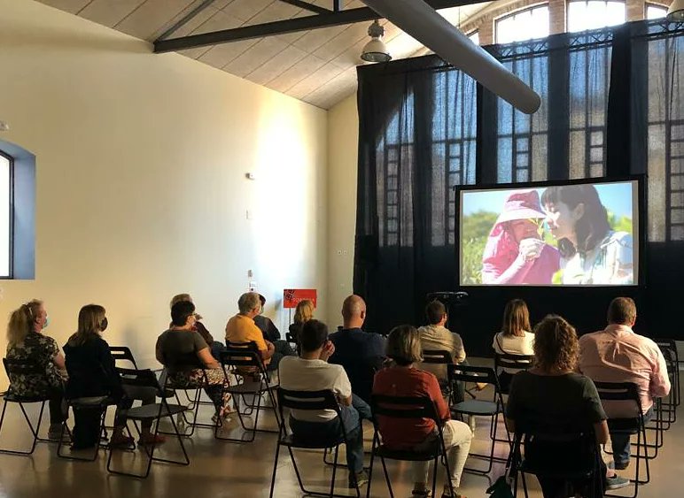 Sisco_72's tweet photo. Continuem amb la programació d'actes del #TerresFestival. Avui ha tingut lloc el congrès #TerresLab, un espai de treball on s'han presentat les darreres innovacions audiovisuals relacionades amb la promoció de destinacions turístiques🎥🎞🌍 https://t.co/bKI4SmypMT