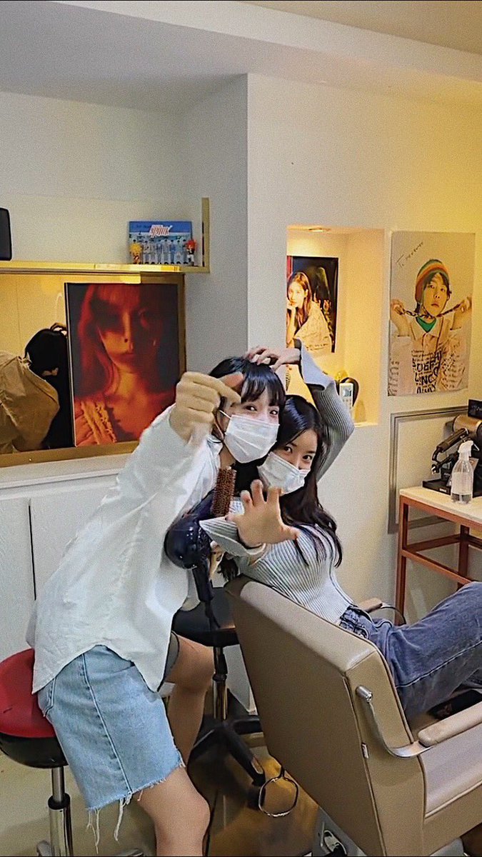 𝗗𝗼𝗼𝗿

#YENA #최예나
#EUNBI #권은비