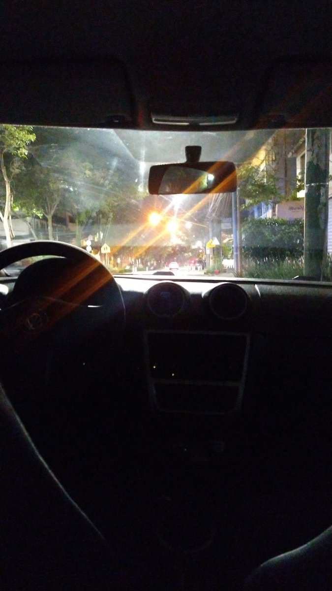 LodigoQ's tweet photo. Será prudente darse un toke mientras llueve? #guadalajara #weed #loveweed https://t.co/Ya7mtZjeHv