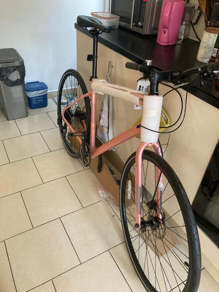 djfingerblast_'s tweet image. ⚠️ BIKE STOLEN ⚠️

9:30ISH … OUTSIDE CAT &amp;amp; MUTTON PUB - LONDON FIELDS / BROADWAY MARKET E8

PINK CANNONDALE, HAD A PANNIER RACK + YELLOW SMILEY HOPPER STICKER ON FRAME

@StolenRide