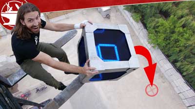 MakerIO's tweet image. Creating an Unbreakable Box with #LED Lighting @thehacksmith dky.bz/3hgmMSF