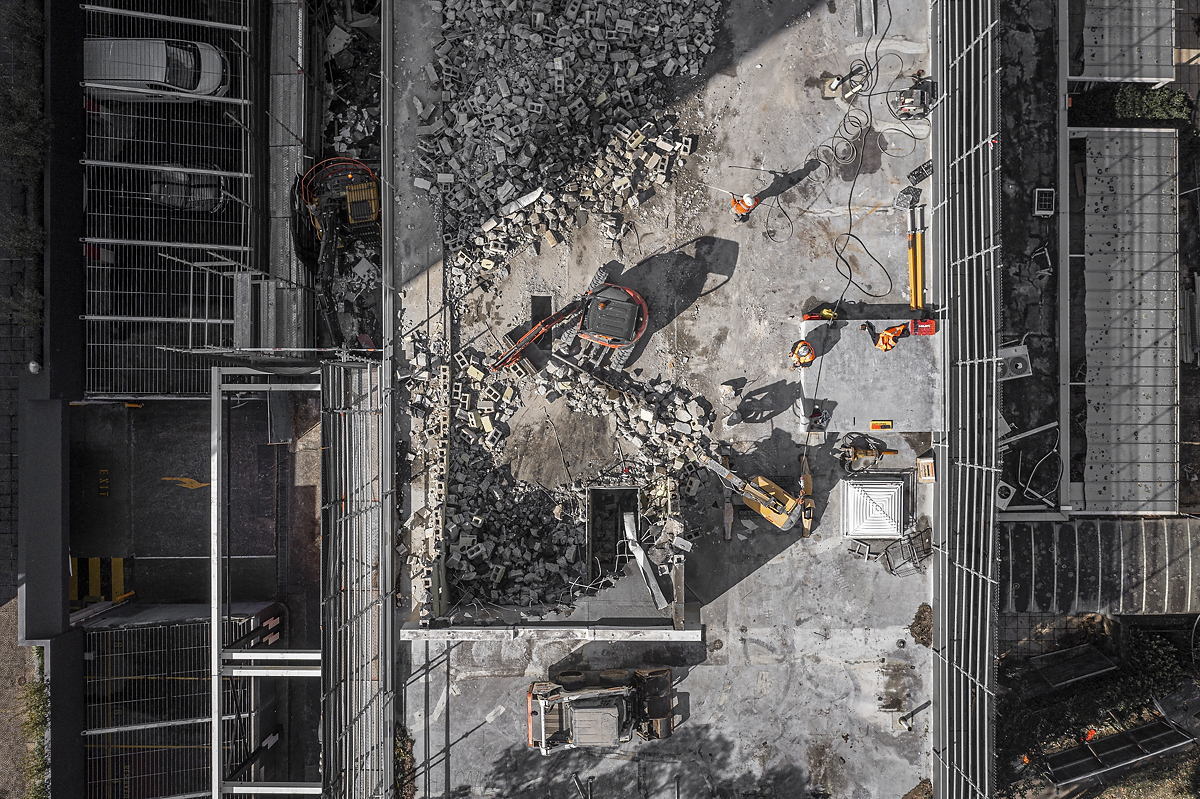 PicMediaAU's tweet image. Recently, we’ve been engaged by a demolition company to take a progress photos and footage of their massive demolition project in Sydney 
#demolition #demolitionsydney #demolitionprojects #demo #construction #constructionproject #demowork #aerialphotography #labourhiresydney