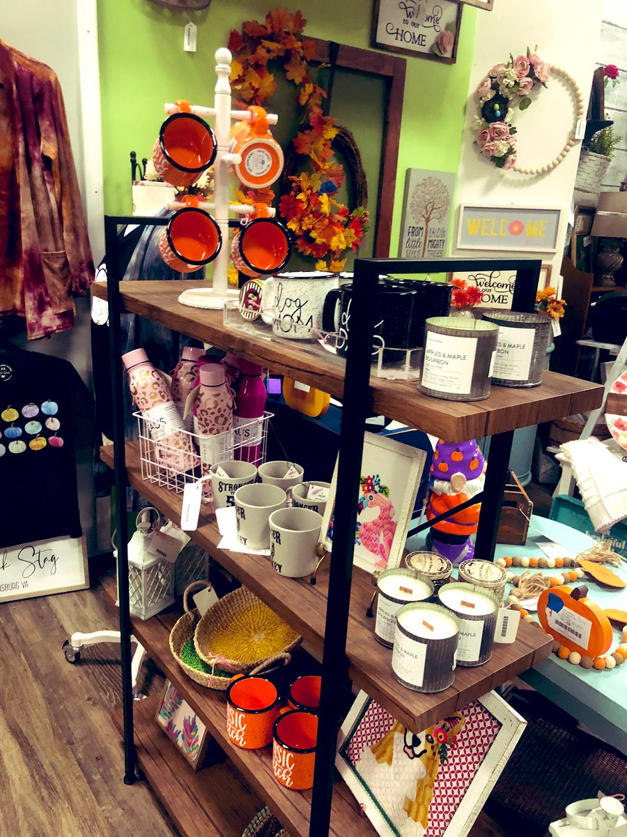 pinkstagnc's tweet photo. We are working on our final touches in our new spot at The Lazy Daisy Gift Store in Williamsburg! Make sure to stop by for all of our new fall must haves ๐.
๐ฆ https://t.co/1WtvuBd7pR
#shoplocal #findyourfunwmbg #newarrivals #shopsmall #womenownedbusiness #womensupportingwomen https://t.co/KGFANkP49D