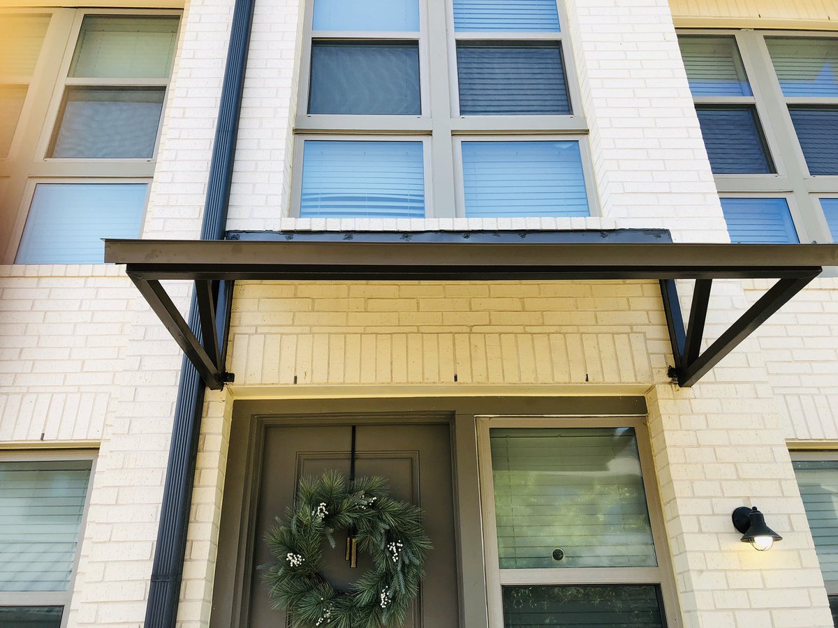 jrallwork's tweet photo. Custom Projects is what we do best. Rustic welded overhang for an industrial look. 

#rustic #decor - #metalwork #makeover #businessideas #workdecor #instabusiness #dallascontractors #jrallwork #luxurybusiness  #makeover #outdoordesign https://t.co/7DeXcaMiwP