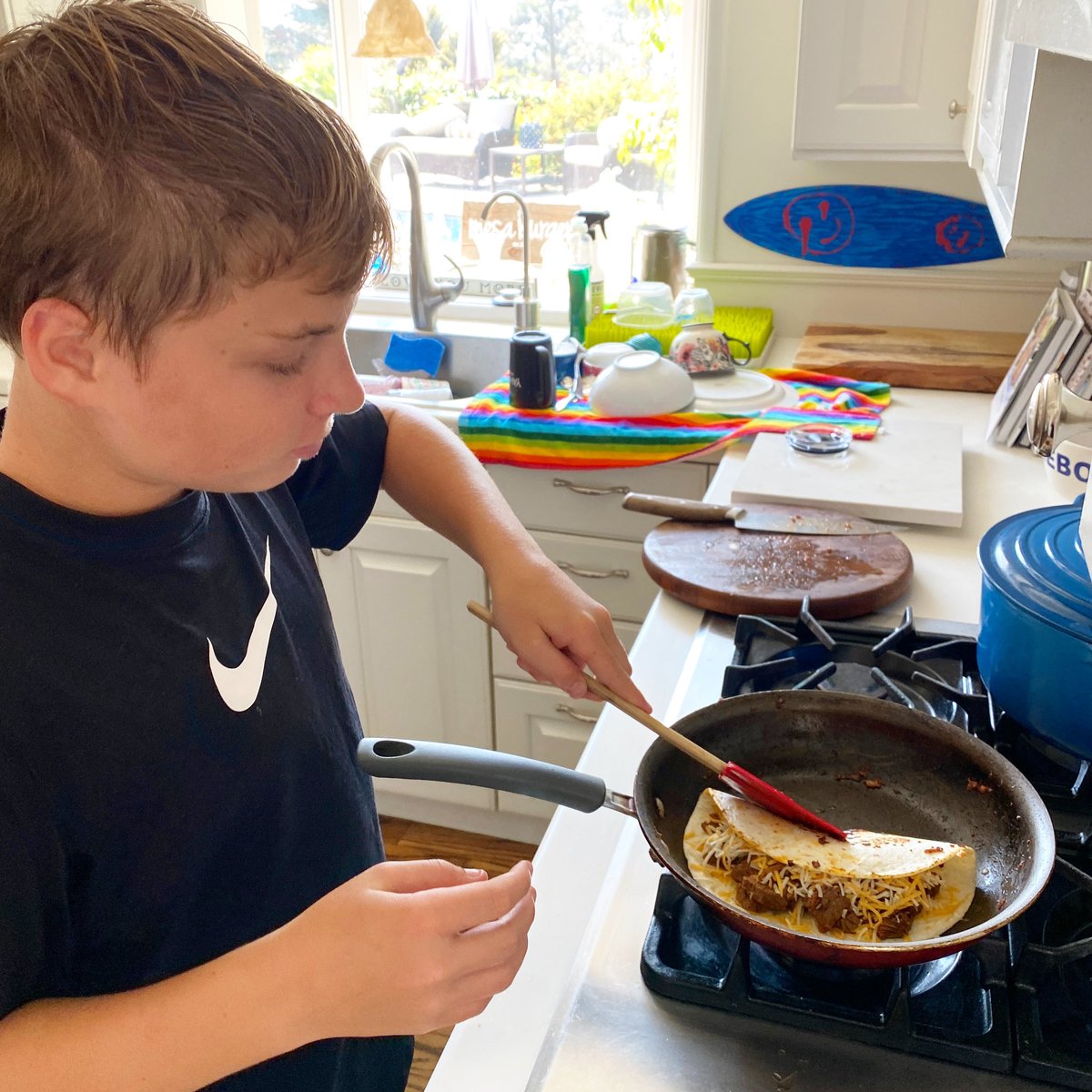 catcora's tweet photo. Leftover Rosh Hashanah brisket tacos for dinner by future Iron Chef Caje Cora! How did I get so lucky? ππ
#roshhashanah #family #love #bestsons #proudmama #futurechef #teachkidstocook #kidscooking https://t.co/BHIgyxGAEl