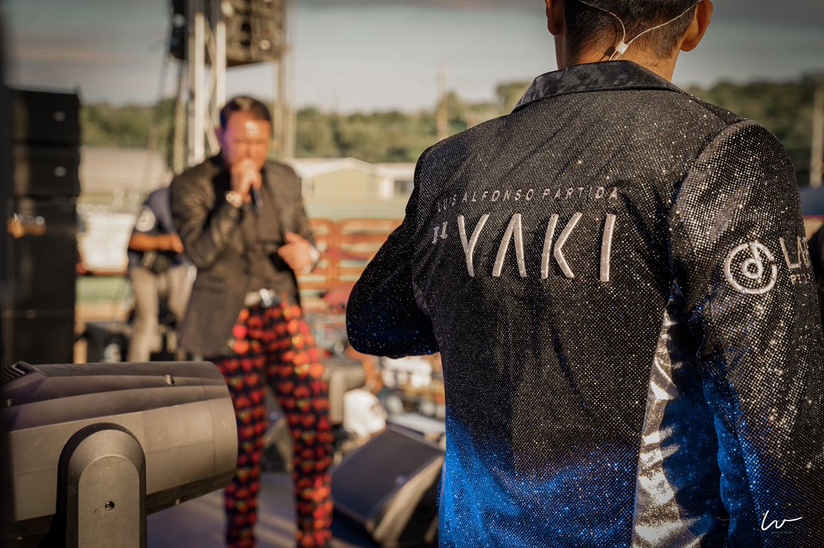 _sbwaldo_'s tweet photo. El Yaki 📸  #elyaki #elyakiysubanda #elyakioficial #hayojitos #hayojitooos  #laprecords #sbwaldo https://t.co/mRftm1Wqqk