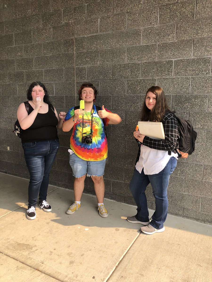 STHS_Titans's tweet photo. What a great 1st day back!  We loved having all our STHS Titans back in the building! https://t.co/NzjQyW2XfU